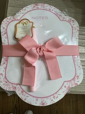 Plum Pretty Sugar Pink Floral Notes Pad & Pen Gift Set